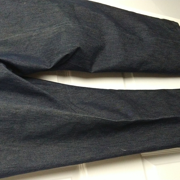 $ 𝅺LEE natural fit just below the waist dark wash blue jeans. Size 12 petite - Picture 10 of 12
